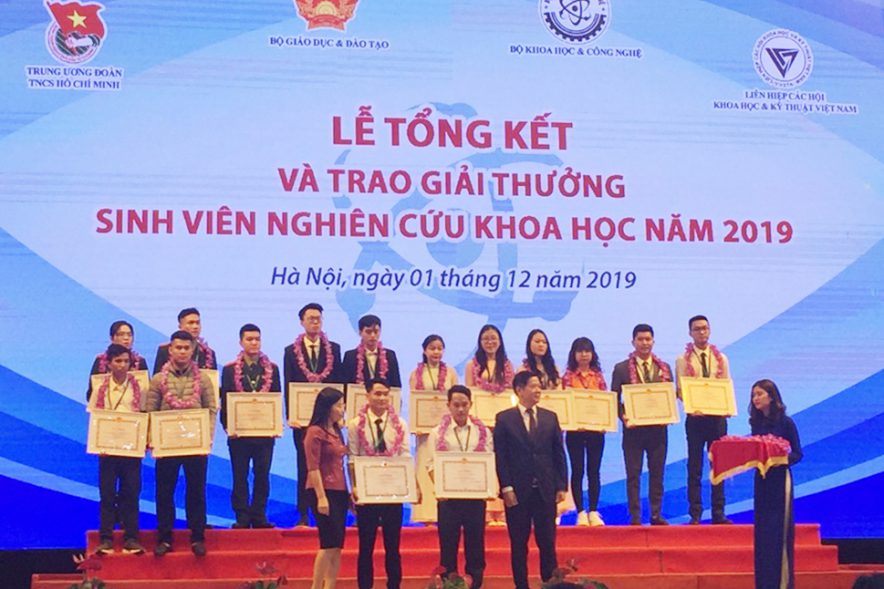 Sinh viên Trường Đại học Lâm nghiệp nhận giải thưởng “sinh viên nghiên cứu khoa học” toàn quốc năm 2019